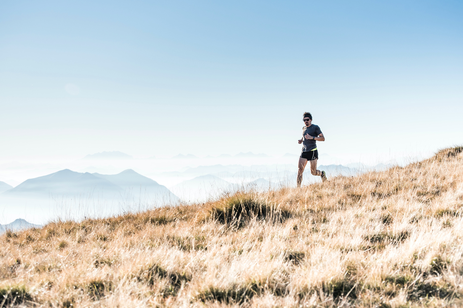 Hombre haciendo Trail Running Andorra - Que es el Trail Running 